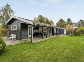 Holiday Home Kate - 1km from the sea by Interhome in Dronningmølle